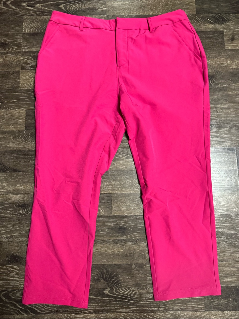 Women’s fuchsia golf/athletic pants